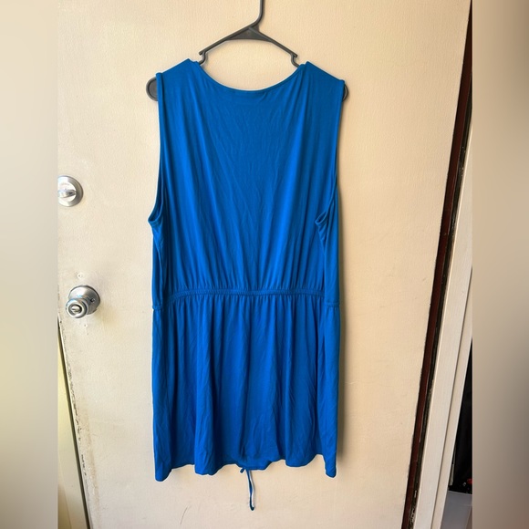 Woman’s Dress - Picture 3 of 3